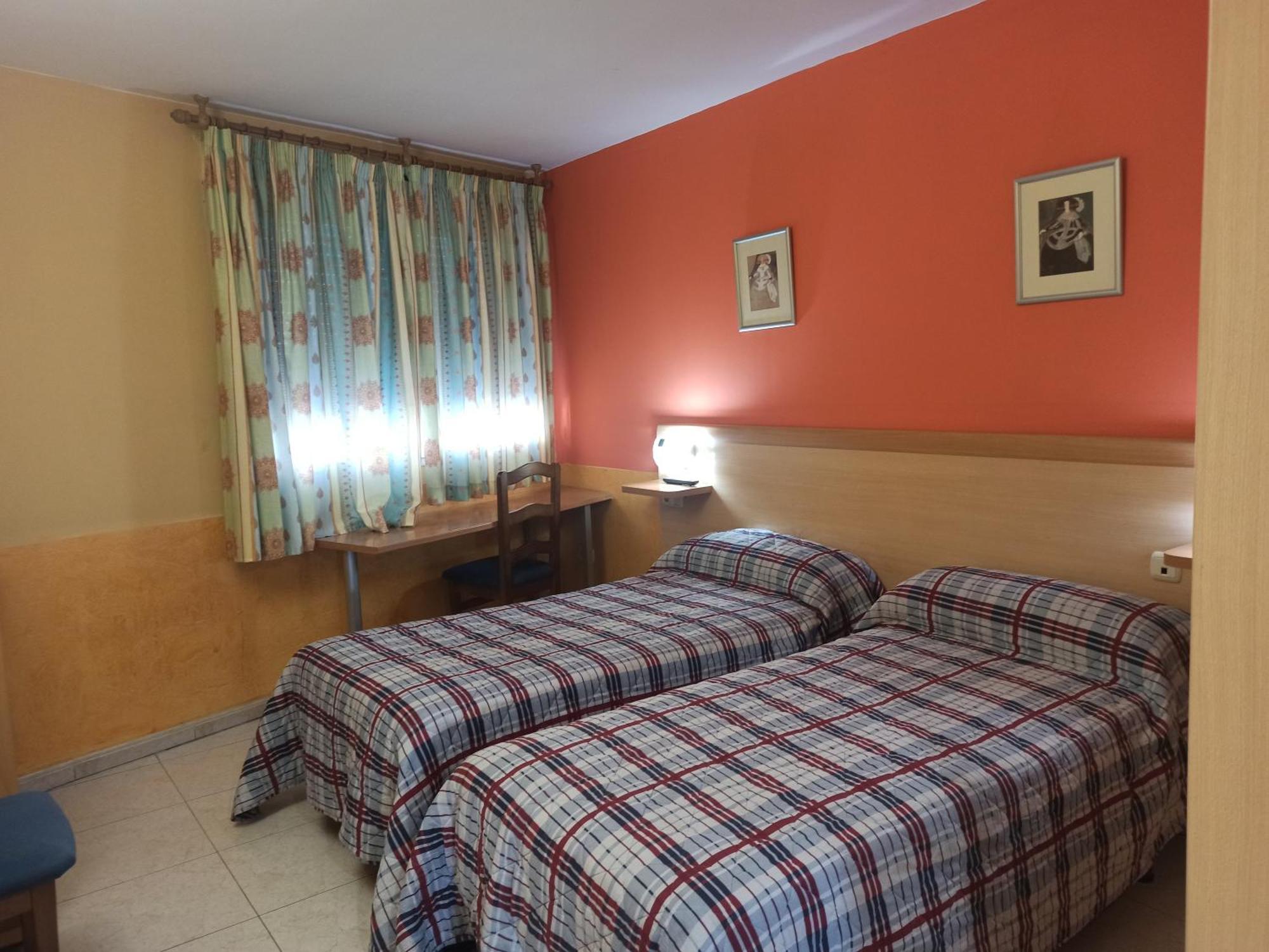 Hostal Restaurante Baraka Alagón Buitenkant foto